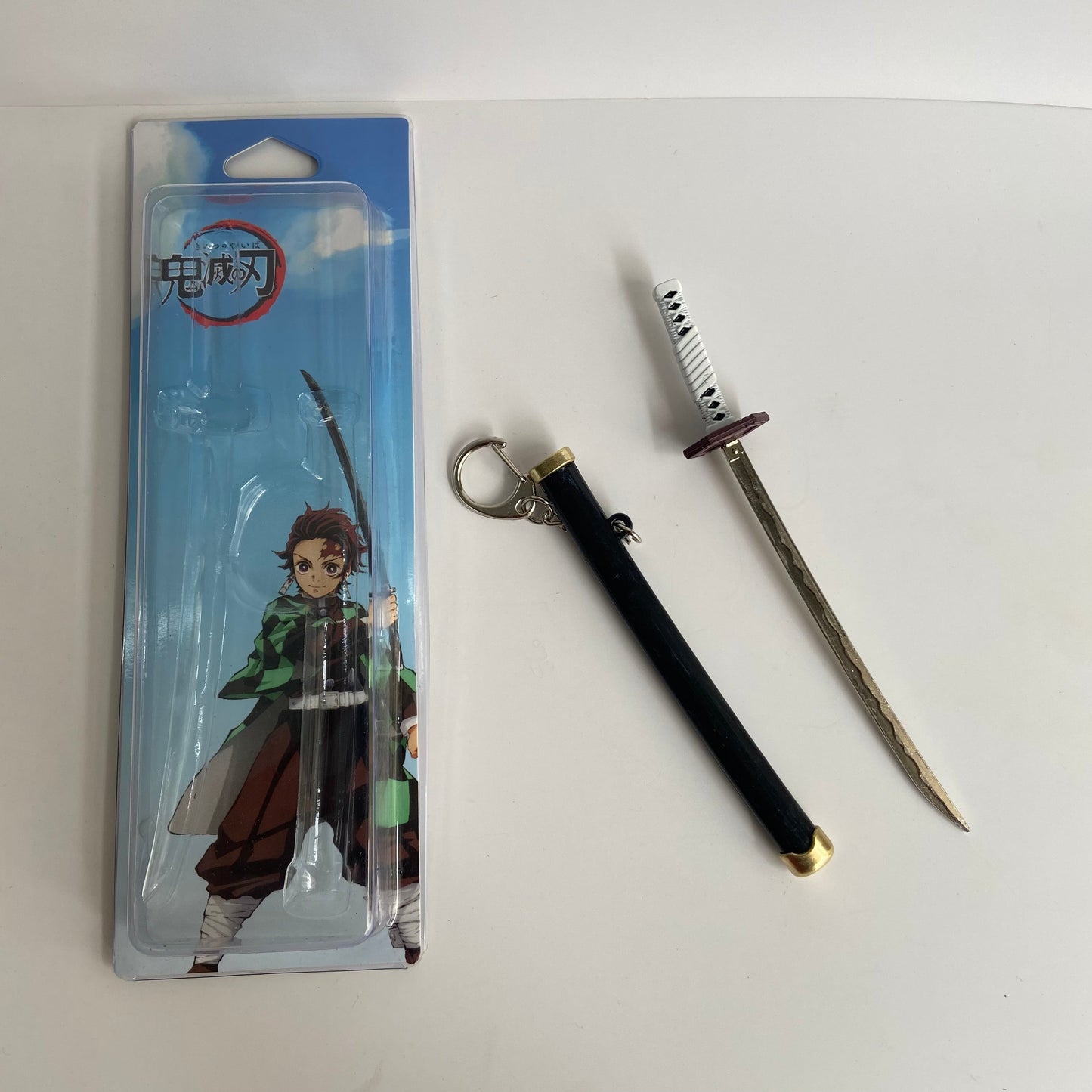 Demon Slayer Katana Keychain (14 cm)