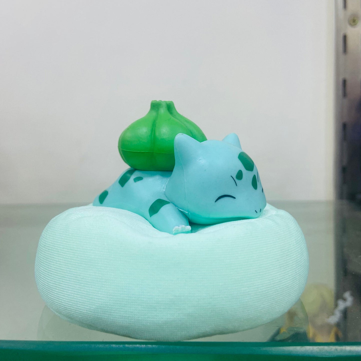 sleeping bulbasaur Action Figure